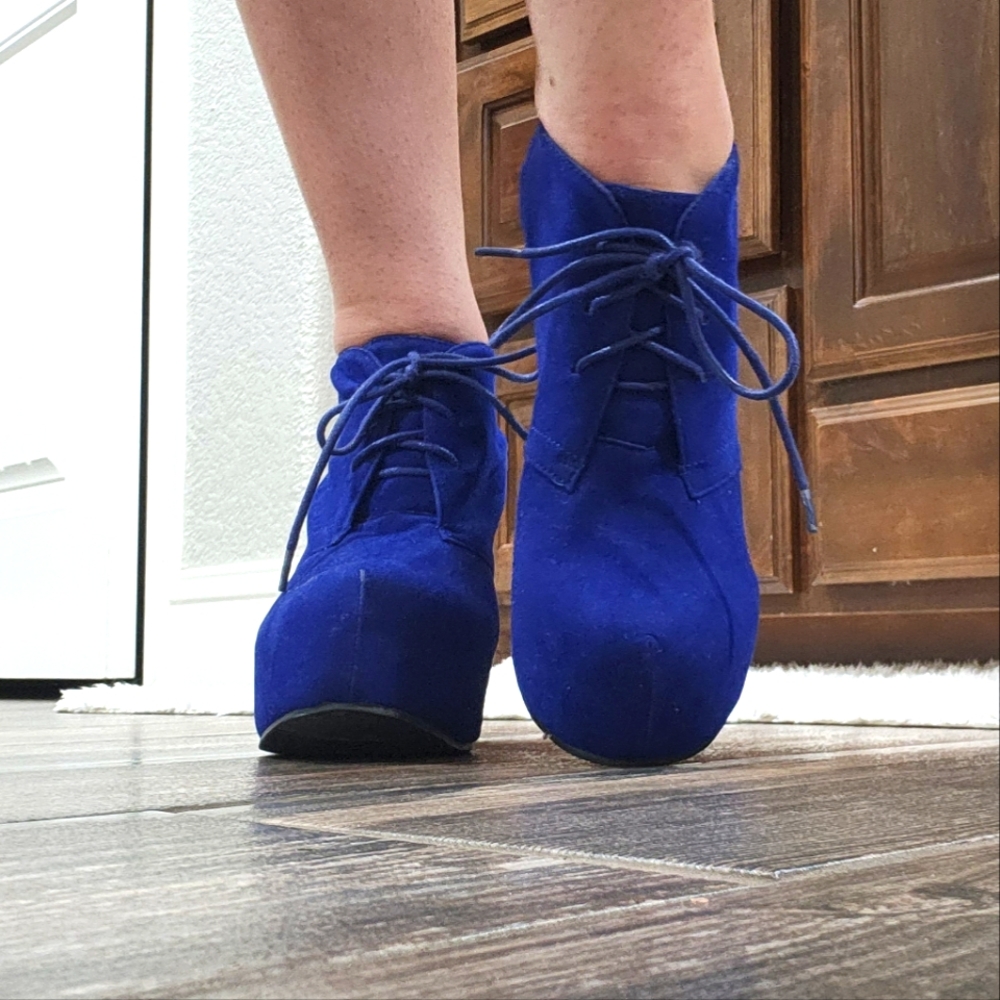 Blue Wedge